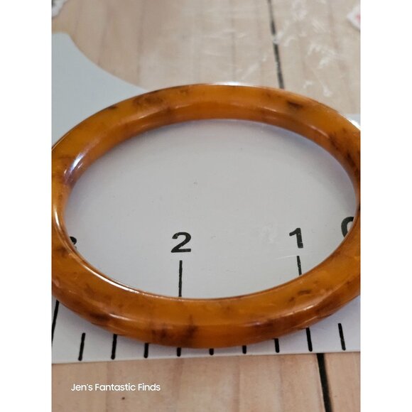 Vintage Amber Bakelite Bangle Bracelet - Picture 3 of 4
